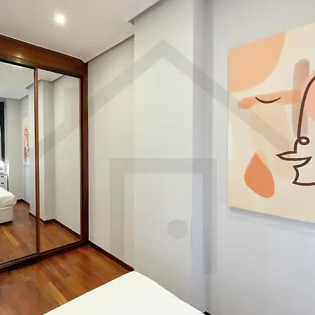 Apartman La Casa De Begona - A Un Paso Del Centro De Gijon. *